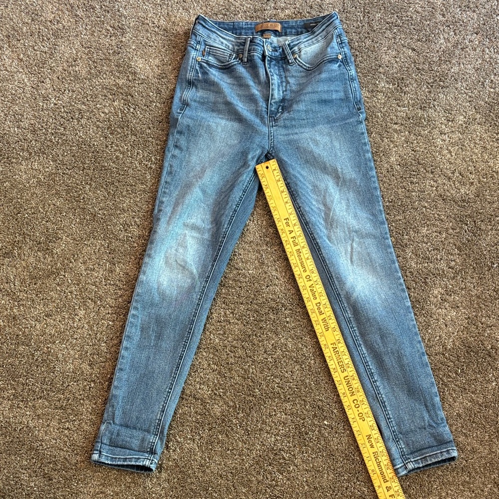 Judy Blue Light Wash Skinny Jeans